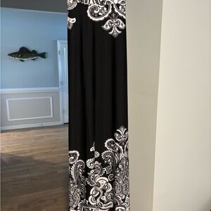 VENUS Black and White Maxi Skirt
